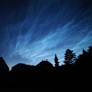 <font class="tempImageTitleThumbText">Noctilucent Cloud</font><br>Brian Sutherland<br>Jun 22 7:14am<br>Heidelberg, Germany