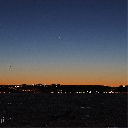 <font class="tempImageTitleThumbText">Moon-Venus-Mercury</font><br>Dominic Cantin<br>Mar 19 1:51am<br>Lévis ( Québec , Canada )