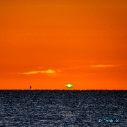<font class="tempImageTitleThumbText">Green Flash</font><br>Ed gormley<br>Oct 29 12:53pm<br>Rockaway Beach, NY