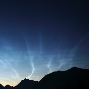 <font class="tempImageTitleThumbText">Noctilucent Clouds</font><br>Geir Øye<br>Jul 24 10:23am<br>Ørsta, Norway