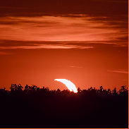 <font class="tempImageTitleThumbText">Partielle Sonnenfinsternis</font><br>Georg Klingersberger<br>Aug 13 2:52pm<br>Kobernaußen Upper Austria
