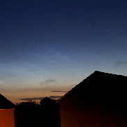 <font class="tempImageTitleThumbText">Noctilucent Cloud</font><br>George Anderson<br>Jul 17 1:46pm<br>Wokingham, England, UK