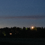 <font class="tempImageTitleThumbText">NLC , Moon , Pleiades</font><br>Gunnar Lysell<br>Jul 31 9:17pm<br>Trosa south of Stockholm Sweden