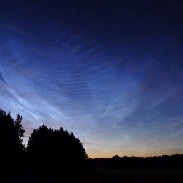<font class="tempImageTitleThumbText">NLCs</font><br>Gunnar Lysell<br>Jul 12 10:54am<br>Very bright display with clouds