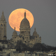<font class="tempImageTitleThumbText">Full Moon</font><br>Jean-Christophe Vitu<br>Jan 3 7:26pm<br>Paris, FRANCE