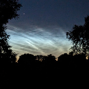 <font class="tempImageTitleThumbText">Noctilucent Clouds</font><br>Robin Brown <br>Jun 29 1:06pm<br>Northern Ireland 