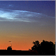 <font class="tempImageTitleThumbText">Noctilucent Clouds</font><br>Vincent Phillips<br>Jun 21 10:53am<br>Hale village,Near Liverpool UK
