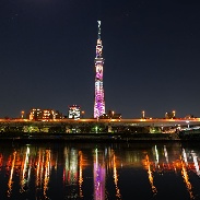 <font class="tempImageTitleThumbText">Total Lunar Eclipse</font><br>Yuichi Takasaka<br>Feb 1 3:36pm<br>Sumida River, Tokyo, Japan